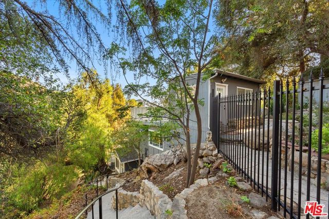 5514 Canyonside Road, La Crescenta, CA 91214