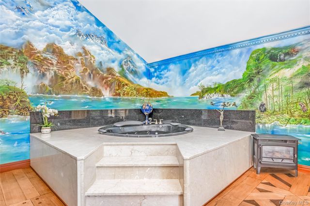 47-56 Glenwood Street, Little Neck, NY 11362