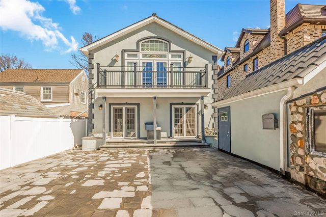 47-56 Glenwood Street, Little Neck, NY 11362