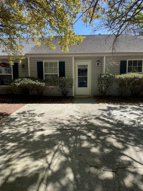 Image 1 of property listing at 1435 Amanda Park Lane, Charleston, SC 29412