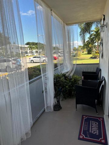 172 Camden, West Palm Beach, FL 33417