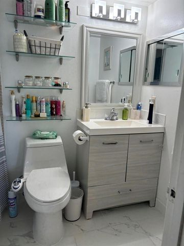 172 Camden, West Palm Beach, FL 33417