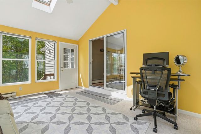 28 Wood Dr, Mendon, MA 01756