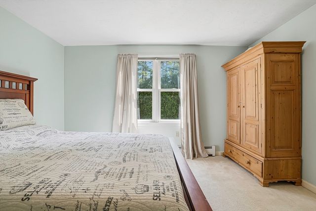 28 Wood Dr, Mendon, MA 01756