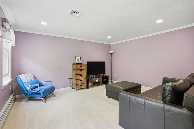 28 Wood Dr, Mendon, MA 01756