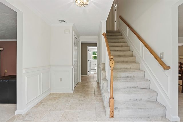 28 Wood Dr, Mendon, MA 01756
