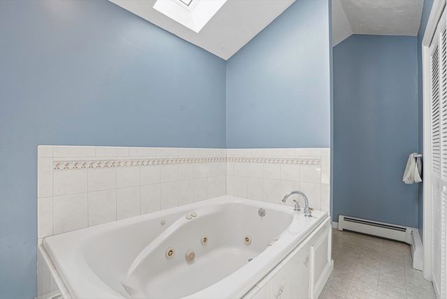 28 Wood Dr, Mendon, MA 01756