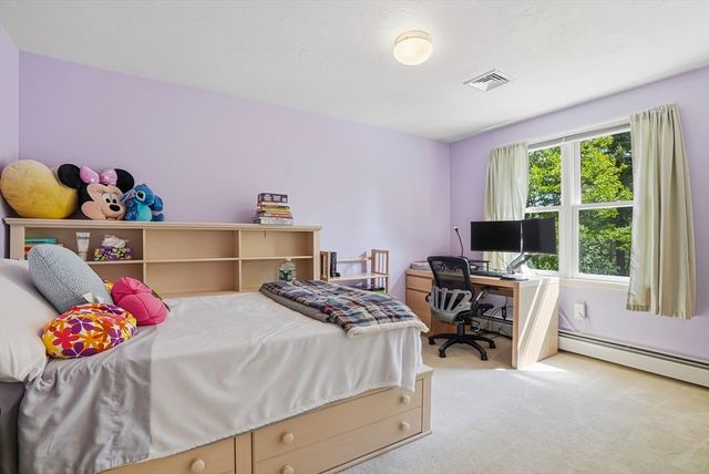28 Wood Dr, Mendon, MA 01756