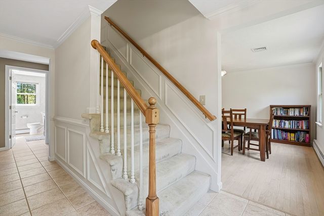 28 Wood Dr, Mendon, MA 01756