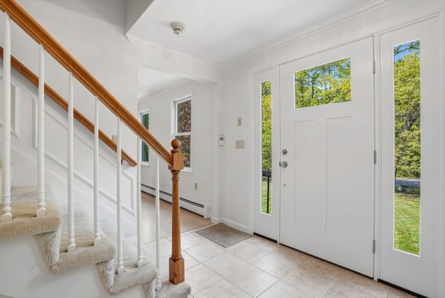 28 Wood Dr, Mendon, MA 01756