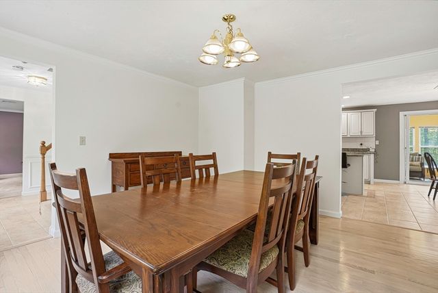 28 Wood Dr, Mendon, MA 01756