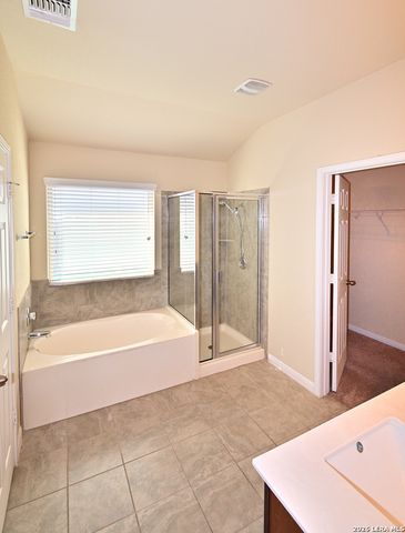 2675 DIAMONDBACK TRL, New Braunfels, TX 78130