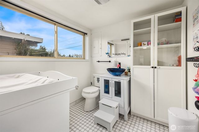 15411 SE 8th Street, Bellevue, WA 98007