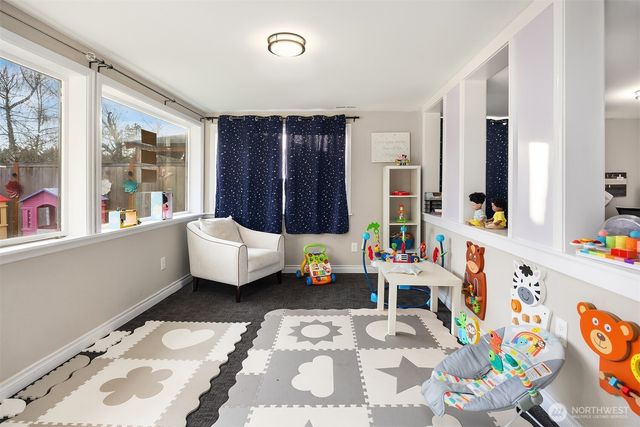 15411 SE 8th Street, Bellevue, WA 98007