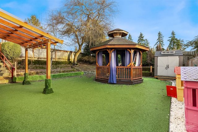 15411 SE 8th Street, Bellevue, WA 98007