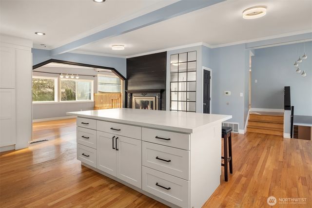 15411 SE 8th Street, Bellevue, WA 98007