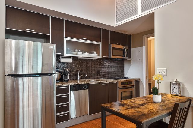 650 W WAYMAN Street 206C, Chicago, IL 60661