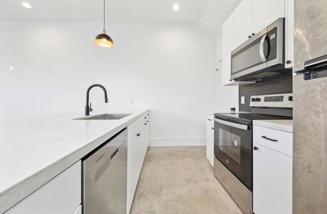 316 N Everton Street C, Houston, TX 77003