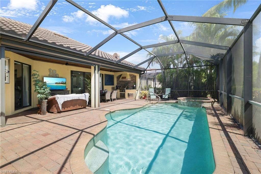 28521 Westmeath CT, Bonita Springs, FL 34135