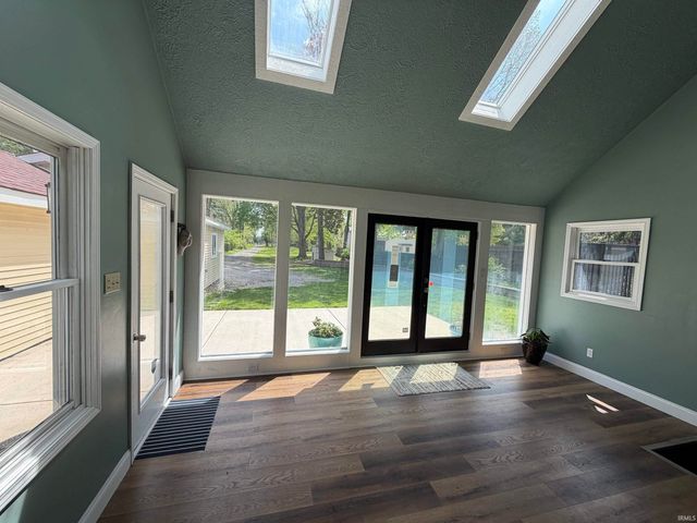 30379 County Road 16 Road, Elkhart, IN 46516