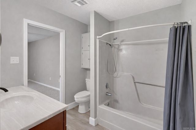 2733 Greenbriar Dr Apt B, Jonesboro, AR 72401