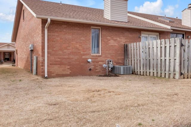 2733 Greenbriar Dr Apt B, Jonesboro, AR 72401