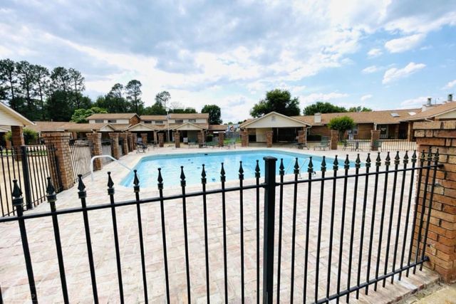 2733 Greenbriar Dr Apt B, Jonesboro, AR 72401