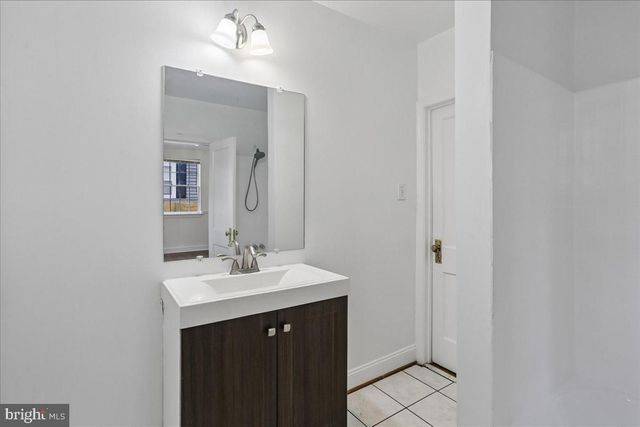 1721 S MONROE ST S, Arlington, VA 22204