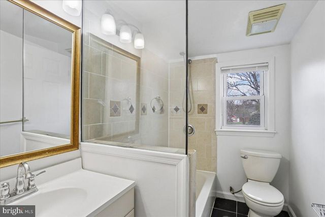 1721 S MONROE ST S, Arlington, VA 22204