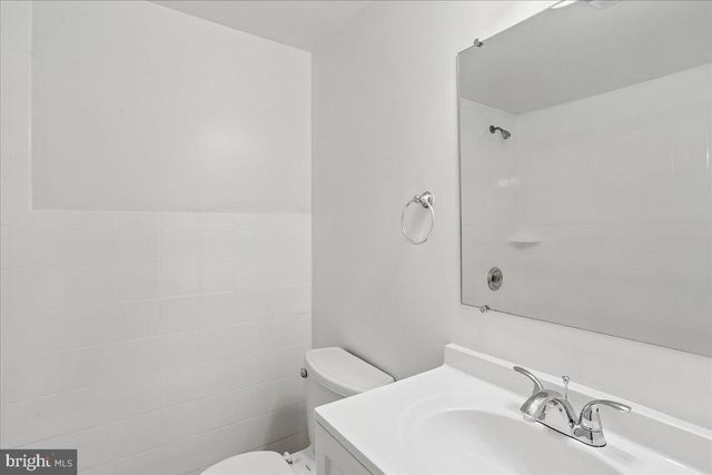 1721 S MONROE ST S, Arlington, VA 22204