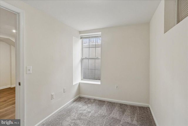 1721 S MONROE ST S, Arlington, VA 22204