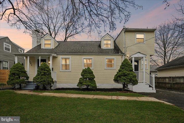 1721 S MONROE ST S, Arlington, VA 22204