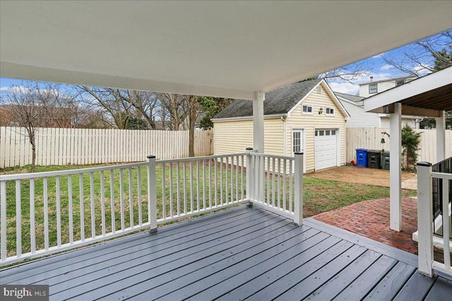 1721 S MONROE ST S, Arlington, VA 22204