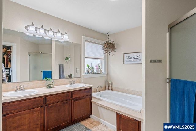 1080 SW Forestry Ln, Dallas, OR 97338