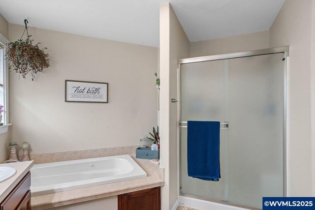 1080 SW Forestry Ln, Dallas, OR 97338