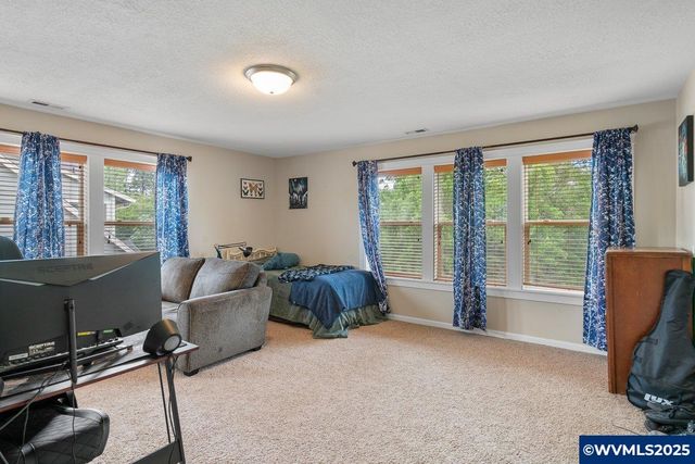 1080 SW Forestry Ln, Dallas, OR 97338