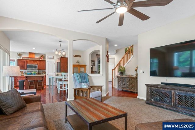 1080 SW Forestry Ln, Dallas, OR 97338