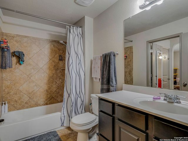 426 Redbird Chase, San Antonio, TX 78253
