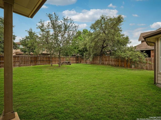 426 Redbird Chase, San Antonio, TX 78253