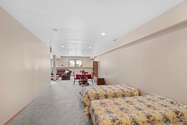 8207 Squirrel Drive, Spring Grove, IL 60081