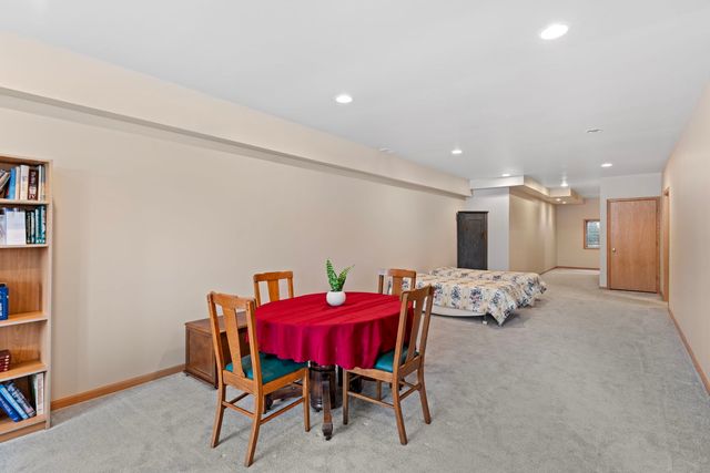 8207 Squirrel Drive, Spring Grove, IL 60081