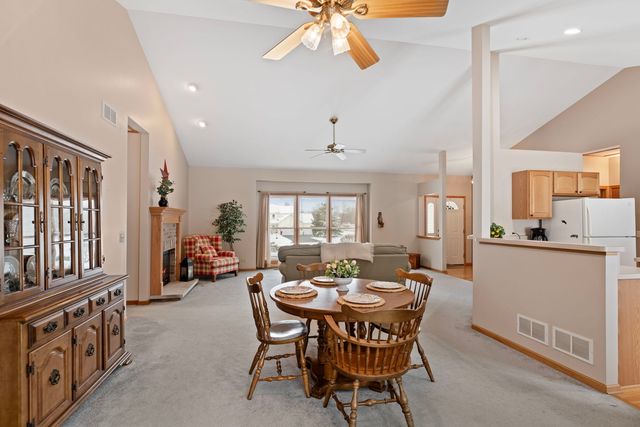 8207 Squirrel Drive, Spring Grove, IL 60081