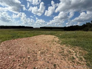 18208 W Grandview Road, Tahlequah, OK 74464