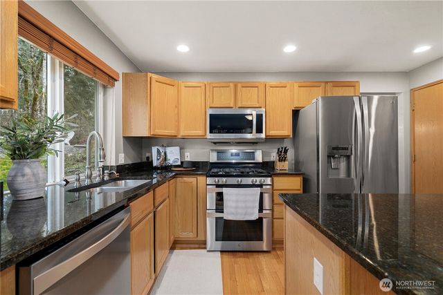 20055 SE 290th Place, Kent, WA 98042