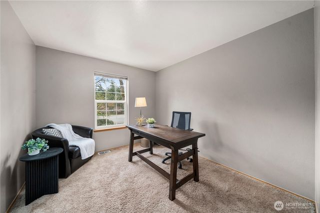 20055 SE 290th Place, Kent, WA 98042