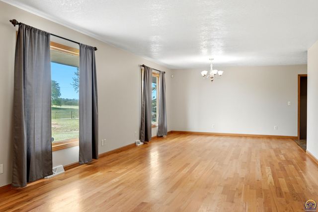 13130 S Topeka AVE, Carbondale, KS 66414