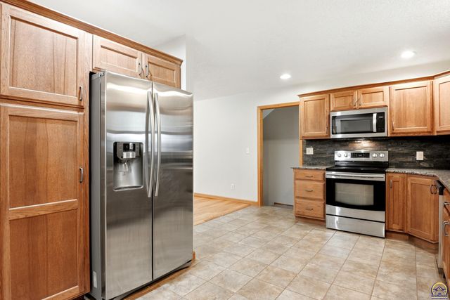 13130 S Topeka AVE, Carbondale, KS 66414