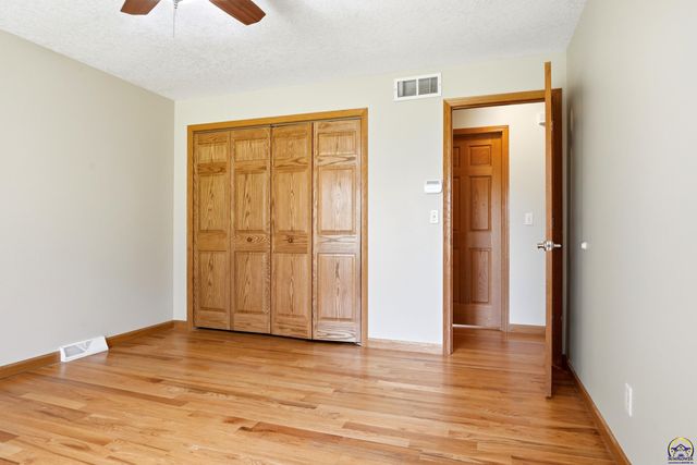 13130 S Topeka AVE, Carbondale, KS 66414