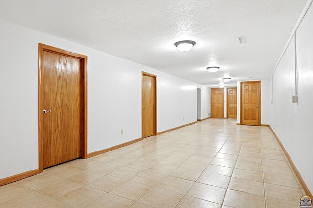 13130 S Topeka AVE, Carbondale, KS 66414