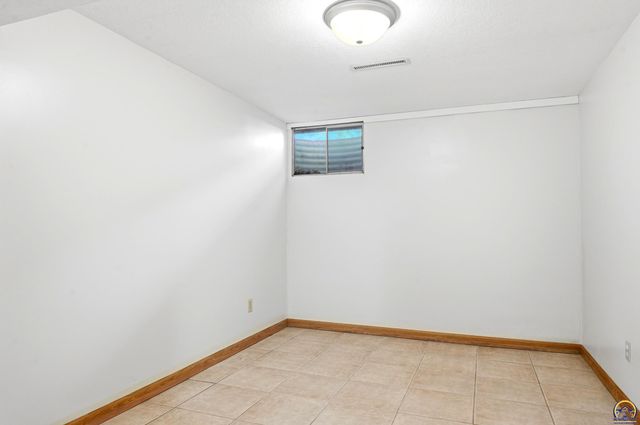 13130 S Topeka AVE, Carbondale, KS 66414